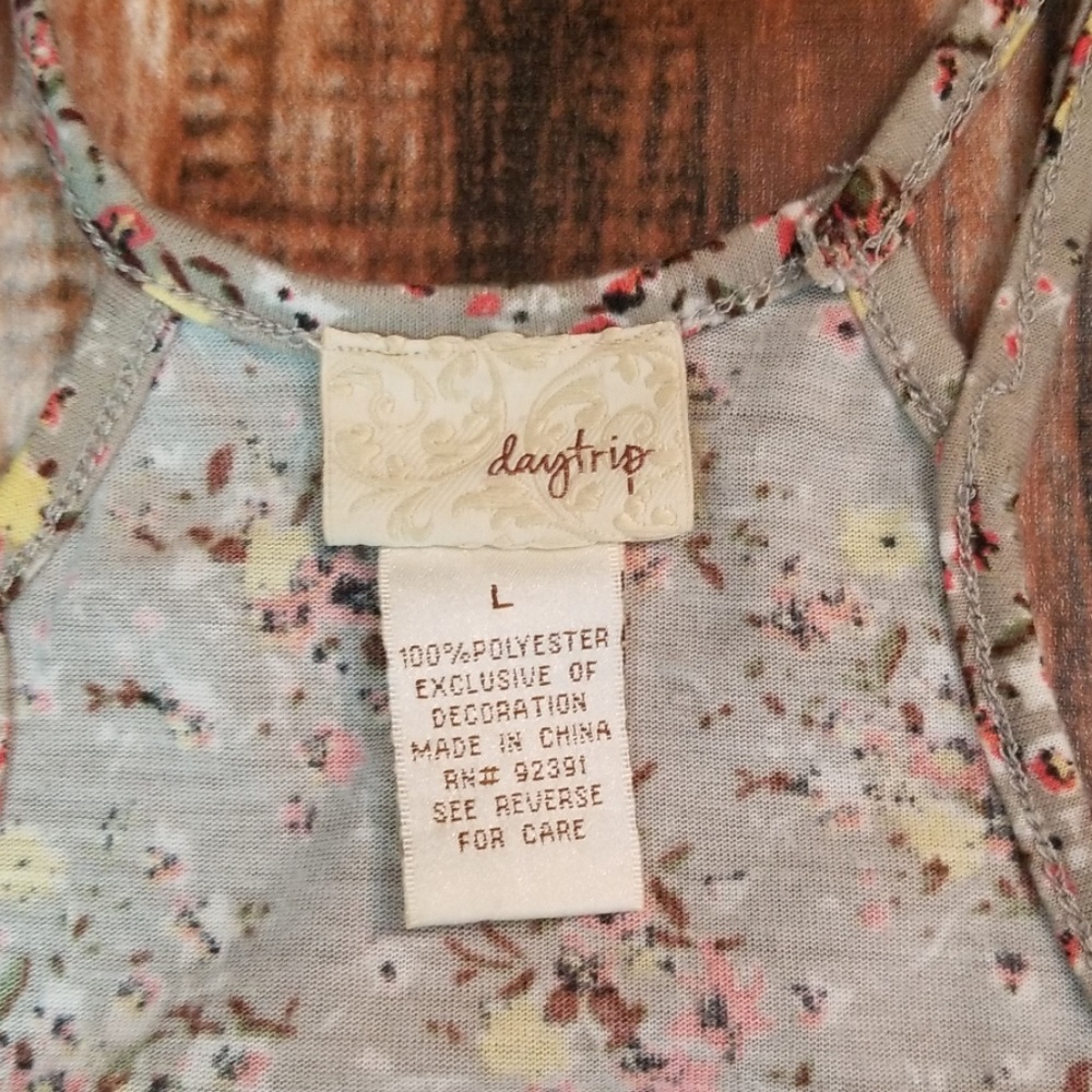 Daytrip Racerback Embellished Floral Tank - Picture 5 of 7